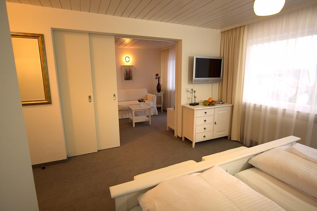 Lupinenhotel Bodensee Sipplingen Oda fotoğraf
